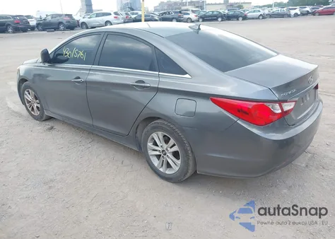 2013 Hyundai Sonata Gls z USA, uszkodzony, nr VIN 5NPEB4AC7DH683680